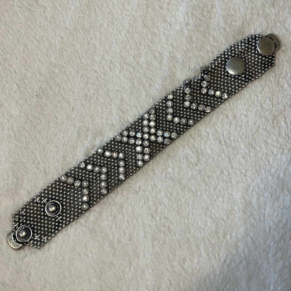 Rhinestone adjustable 2 snap bracelet